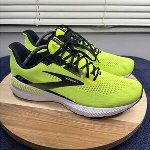 Brooks Launch 8 Neon Yellow Running Shoes (Men’s 11.5)